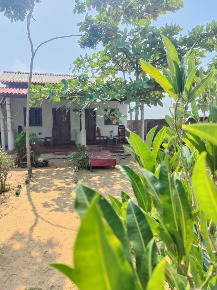 Golden Rich Hotel Arugam Bay Luaran gambar